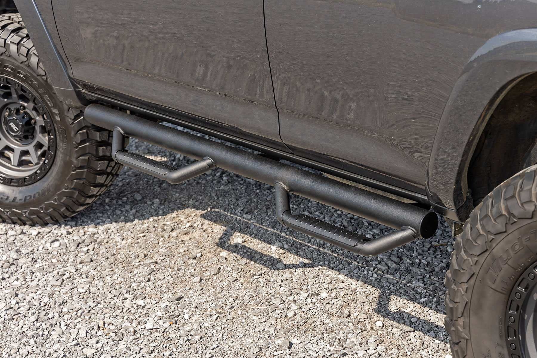 ROUGH COUNTRY NERF STEPS (CAB LENGTH) - TOYOTA 4RUNNER 5TH GENERATION